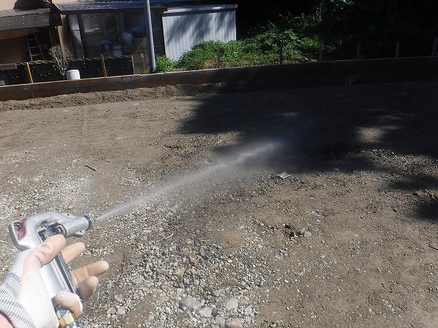 遠賀郡新築シロアリ予防消毒工事土壌処理3